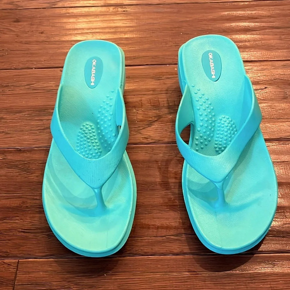 Okabashi Women’s Sea Glass Wedge Flip Flop Sandals Size M/L (8-9) - Picture 1 of 5